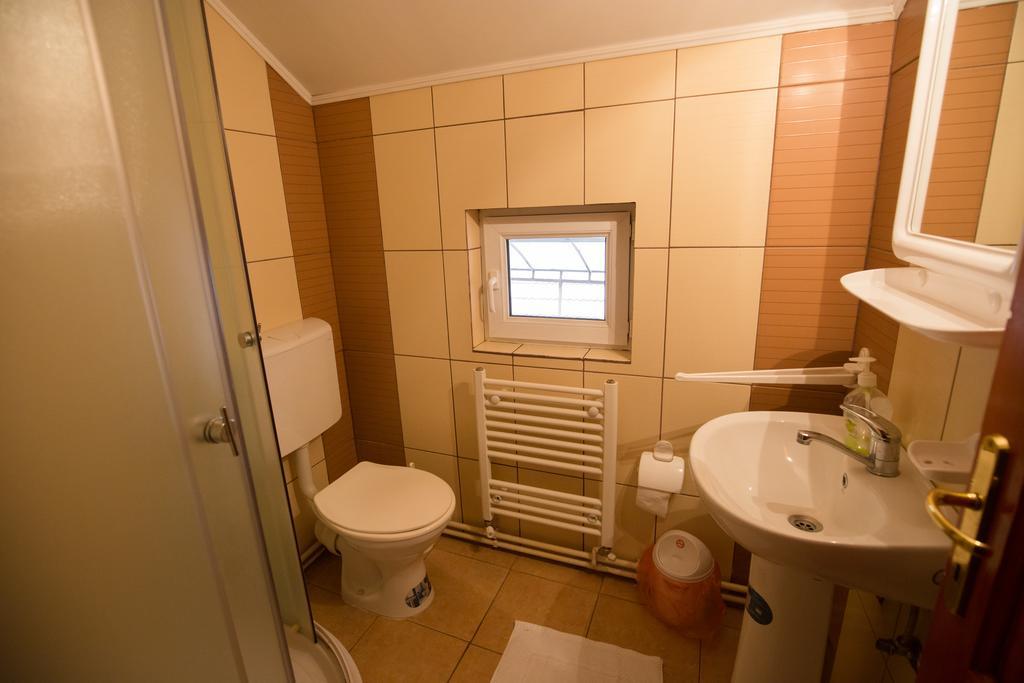 Pensiunea Valea Frumoasei Hotel Sugag Room photo